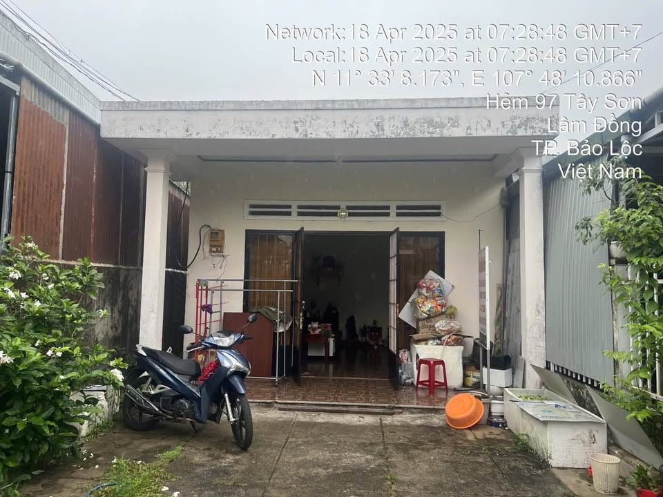 Nhà cấp 4 hẻm 97 Tây Sơn, Bảo Lộc 905m² giá 5 tỷ - Vườn rộng giáp suối!