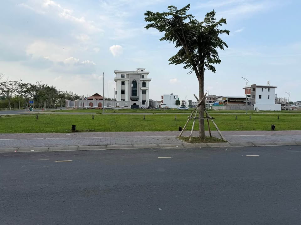 Đất nền KDC Nam Long 2 Cần Thơ 90m² giá 3 tỷ - Đối diện chung cư!