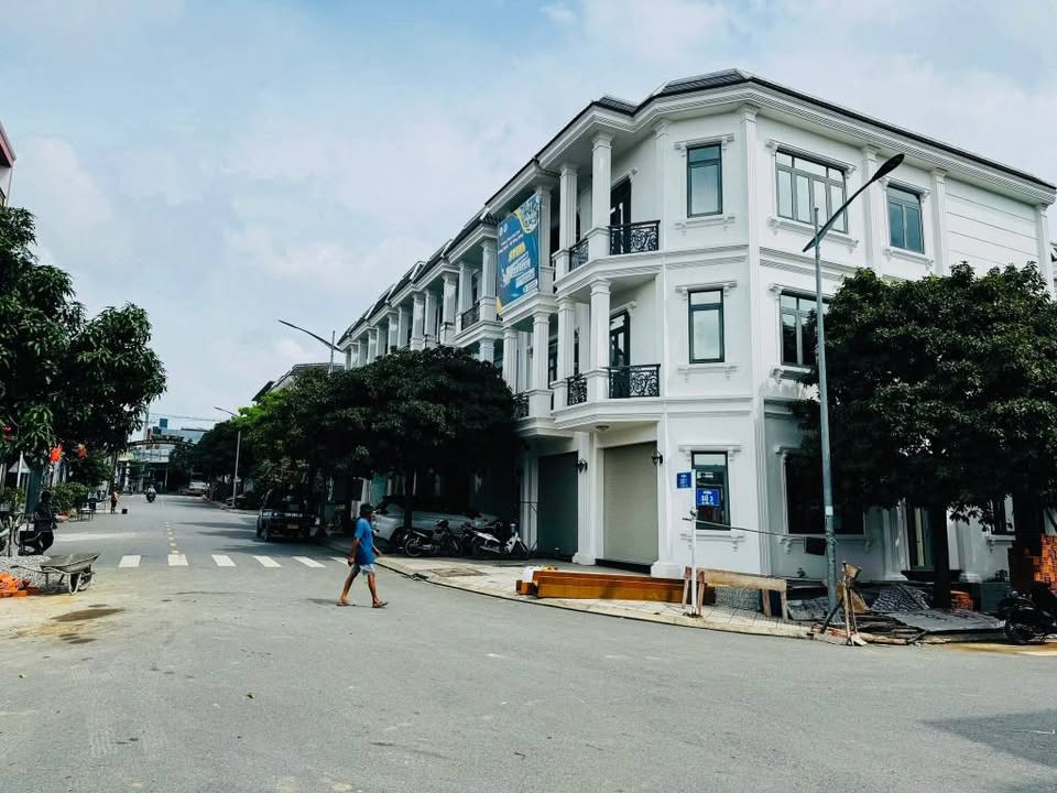 Nhà phố Tân Bình Dĩ An 66m² giá 4.2 tỷ - Cần bán gấp trước Tết!