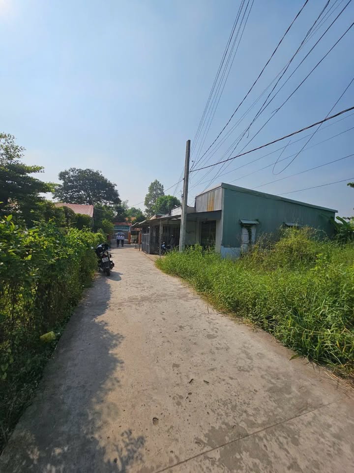 Đất thổ cư 272m² tại trung tâm Cần Đước, giá chỉ 2.72 tỷ - Cơ hội đầu tư tuyệt vời!