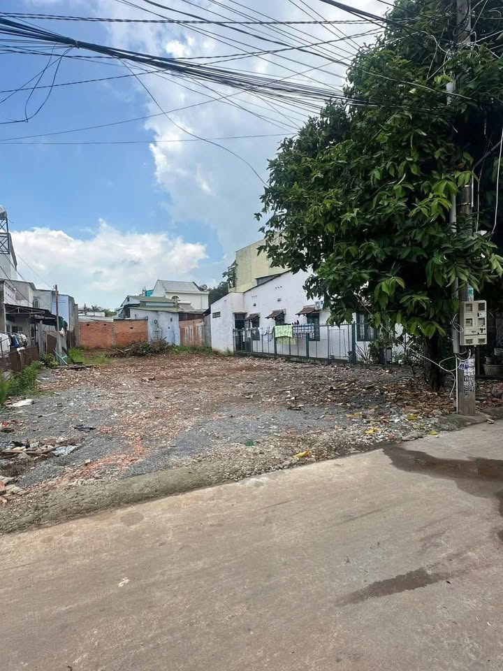 Đất nền cổng chào Bảo Vinh 200m² giá 300 triệu - Sổ đỏ chính chủ!