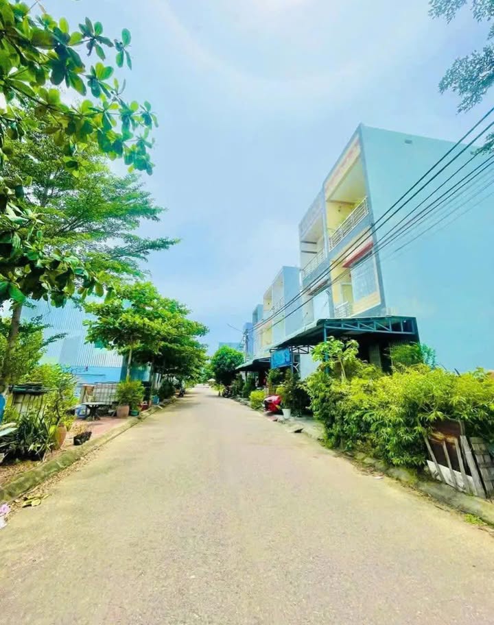 Bán nhà 3 tầng đường Thành Thái, Phường Quang Trung, Quy Nhơn, 72m² - Hướng Đông Nam tài lộc!