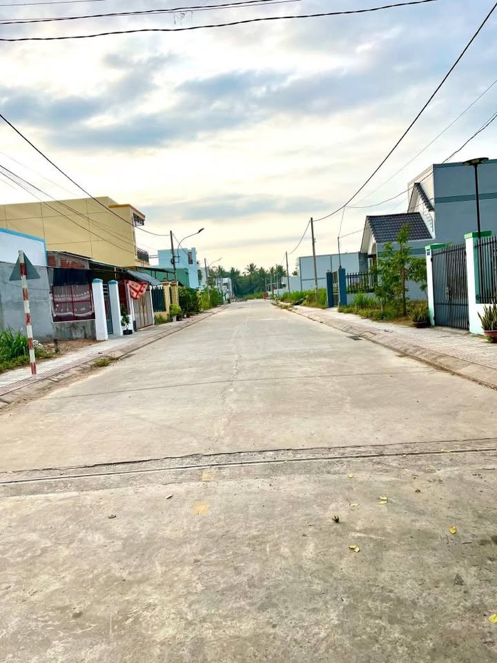 Nhà đẹp mới hoàn thiện tại Khu TĐC Phú Nhuận, An Hội 110m² giá 2.15 tỷ - Sẵn sàng vào ở!