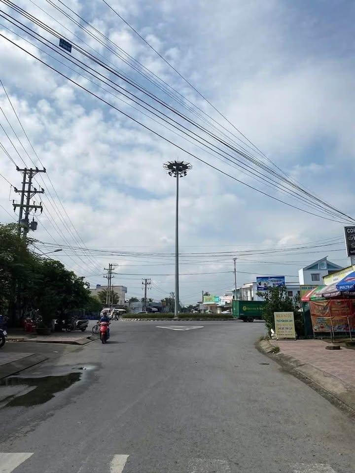 Đất mặt tiền xã Hữu Định 530m² giá 1.8 tỷ - Đầu tư sinh lời tiềm năng!