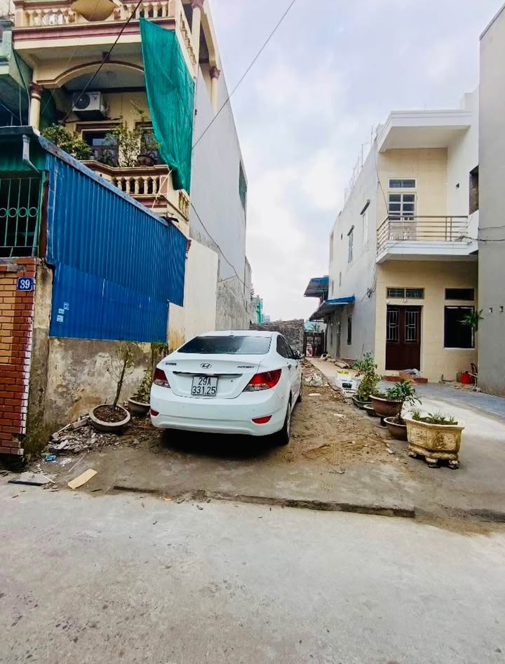 Đất mặt đường Đinh Công Tráng, Nam Định 81m² giá 2.75 tỷ - Đường ô tô thông thoáng!