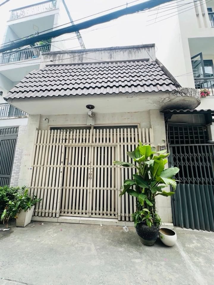 Nhà Phú Nhuận 76m² giá 11.8 tỷ - Ô tô vào tận nhà!