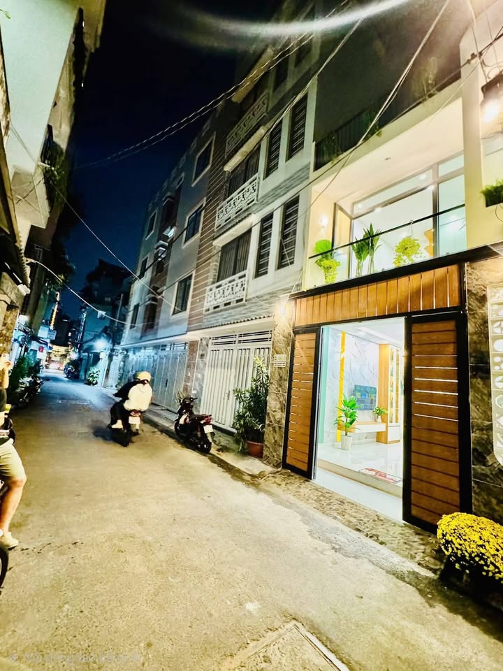 Nhà hẻm 5M Thích Quảng Đức, Phú Nhuận 56m² giá 9.8 tỷ - Chính chủ bán gấp!