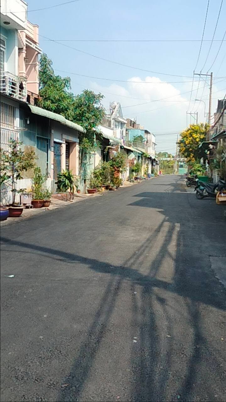 Nhà mặt tiền KDC Lê Thị Kim, Xuân Thới Sơn 70m² giá 2.9 tỷ - Đầu tư sinh lời!