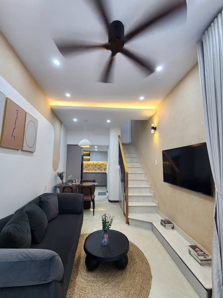 Nhà 2 Tầng Đường Lê Văn Sỹ Quận 3 Diện Tích 25m² Giá 3 Tỷ - Sẵn Sàng Vào Ở!