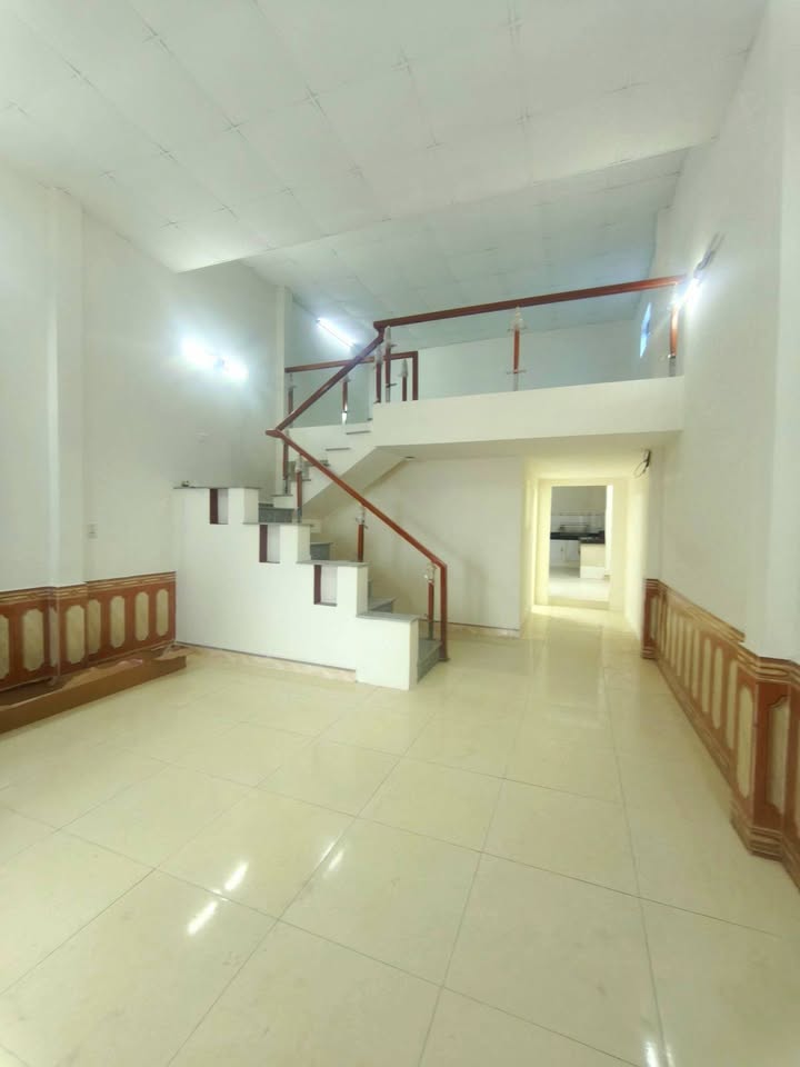 Nhà kiệt Ông Ích Đường, Quận Cẩm Lệ 105m² giá 4.45 tỷ - Ô tô đỗ gần nhà!