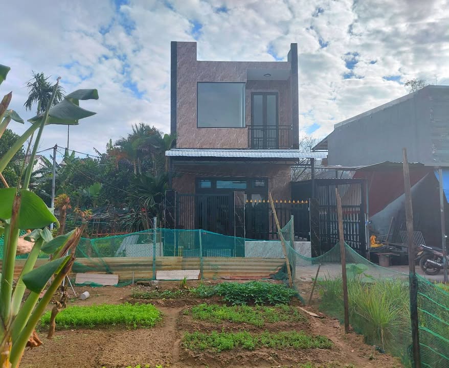 Nhà 3 phòng ngủ tại Hòa Xuân, Đà Nẵng 150m² giá 3.2 tỷ - Full nội thất sang trọng!