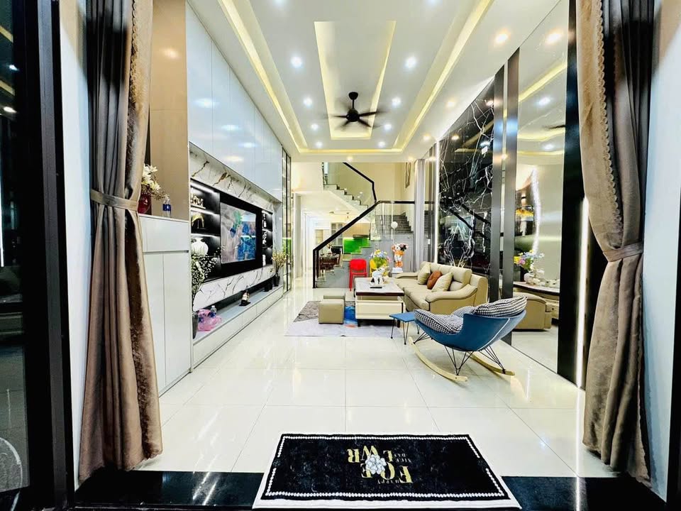 Nhà mặt tiền Hòa Cường Bắc - 64m² giá 8 tỷ - Vị trí trung tâm đắc địa!