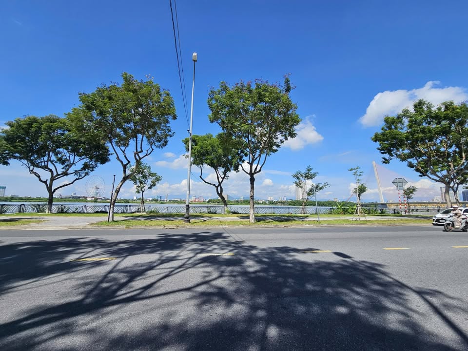Lô đất mặt tiền Chương Dương, Đà Nẵng 100m² giá 28,5 tỷ - Tiềm năng du lịch lớn!