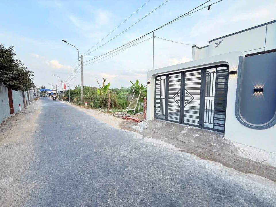 Nhà mặt tiền kinh doanh tại Phường Cái Vồn, Vĩnh Long 123m² - Giá chỉ 1.59 tỷ!