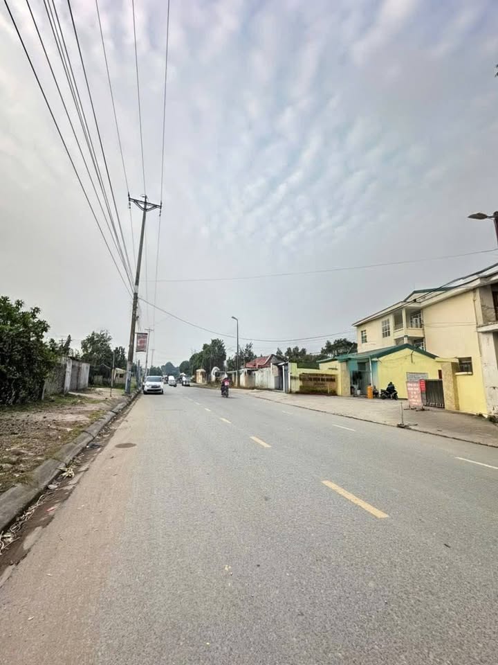 Nhà 4 tầng tại Hoài Đức 40m² giá 5 tỷ - Full nội thất, sẵn sàng ở ngay!