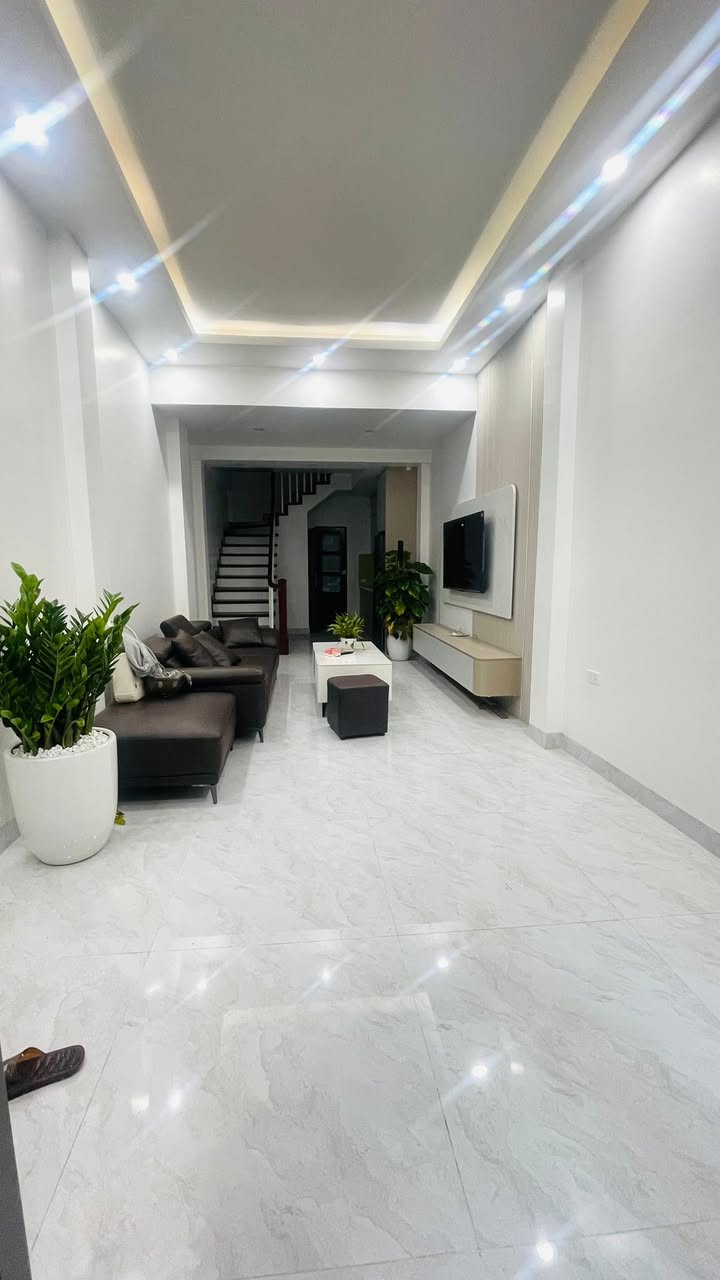 Nhà riêng Ngọc Thụy 38m² giá 10 tỷ - Khu phân lô an ninh tuyệt đối!