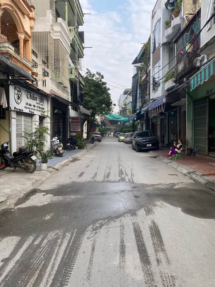 Nhà 3 tầng mới tại Lê Ngọc Hân, 120m² giá 3 tỷ - Chính chủ bán gấp!