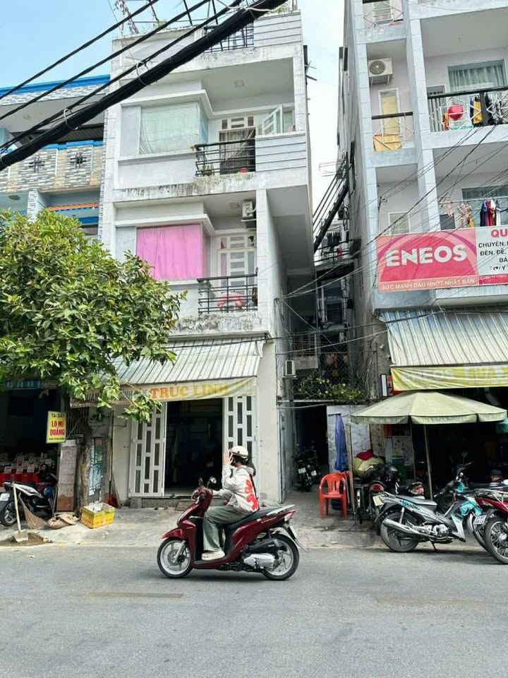 Nhà mặt tiền kinh doanh Phan Thị Hành, Tân Phú 109m² chỉ 12.7 tỷ - Đầu tư sinh lời ngay!