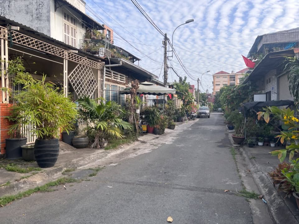 Nhà riêng Hiệp Bình Phước 60m² giá 2 tỷ - Ô tô vào tận nhà