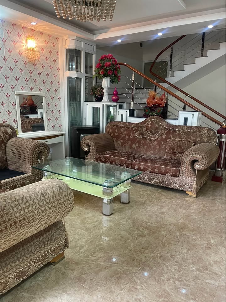 Nhà 4 tầng KDC Số 9, Phường Gia Sàng, 125m² giá 5 tỷ - Đẳng cấp và tiện nghi!