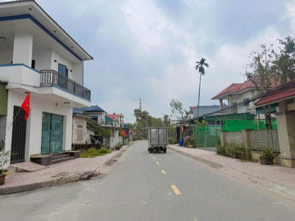 Lô Đất Mặt Đường Đông Lộ Bắc, Thạch Đài, 137m² - Đối Diện Bến Xe Mới!