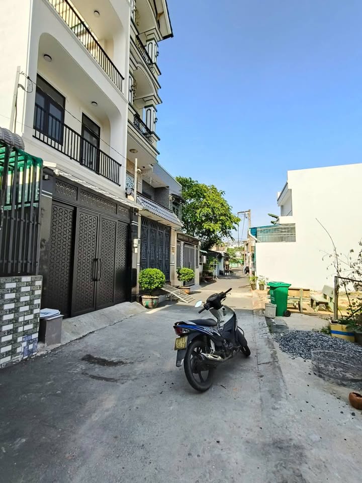 Đất nền Phường Linh Xuân 79m² giá 4.3 tỷ - Hẻm xe hơi tiện lợi