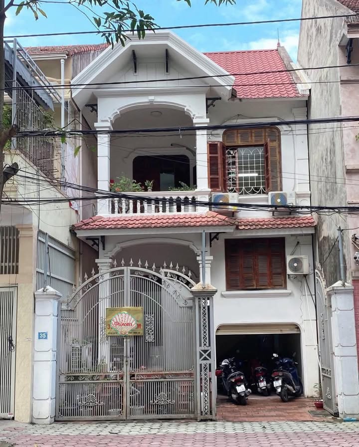 Nhà nguyên căn phường Trường Thi 125m² giá 12 triệu - Không gian thoáng mát, tiện nghi!