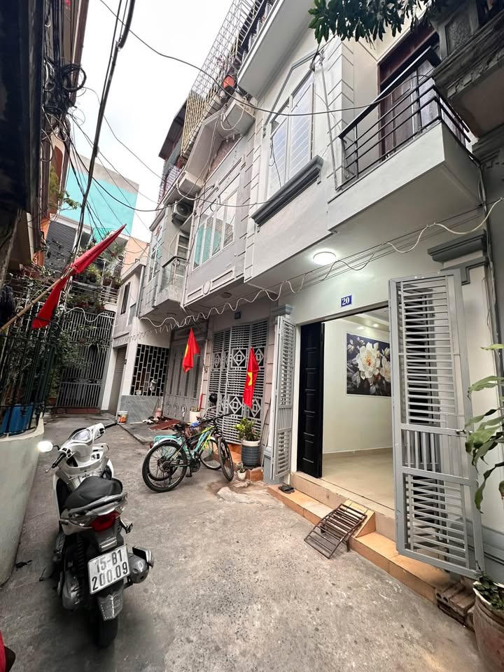 Nhà phố Trung Hành, Hải An, 31m² giá 2.3 tỷ - Ngõ đẹp, gần trường chợ