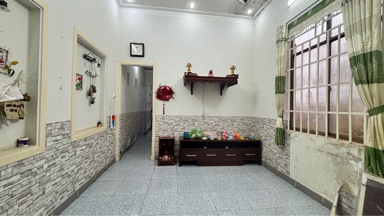 Nhà mặt tiền Huỳnh Thúc Kháng, Bảo Lộc - 125m² chỉ 6.2 tỷ - Thương lượng ngay!