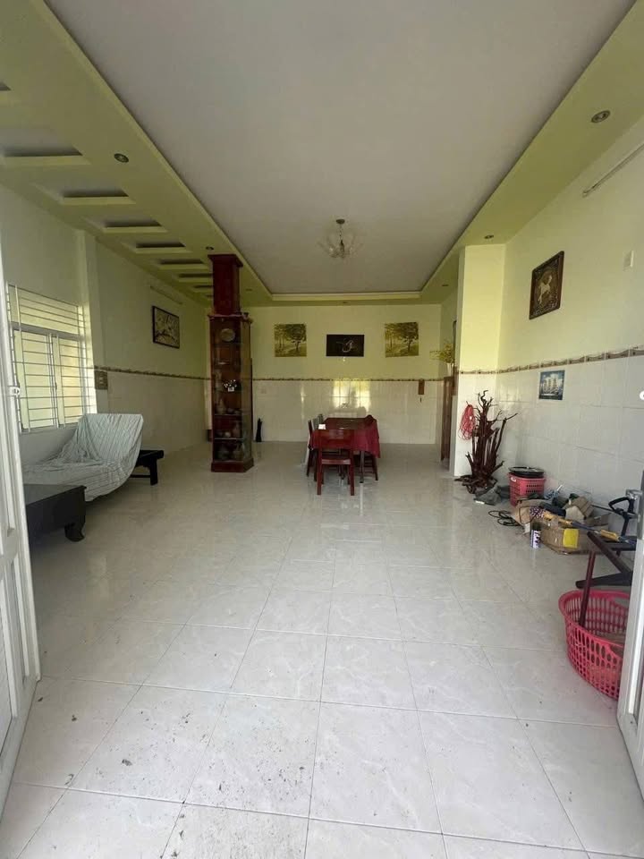 Nhà cho thuê hẻm Ngô Đến Nha Trang 395m² giá 5 triệu - Gần suối khoáng nóng