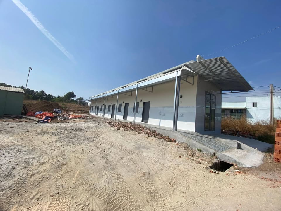 Dãy trọ mới tại Tiến Hưng, Bình Phước 180m² giá 1 tỷ - Cơ hội đầu tư hấp dẫn!