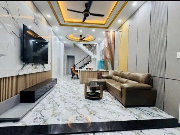 Nhà đẹp Quận 9 50.2m² giá 5.19 tỷ - Nội thất cao cấp, dọn vào ở ngay!