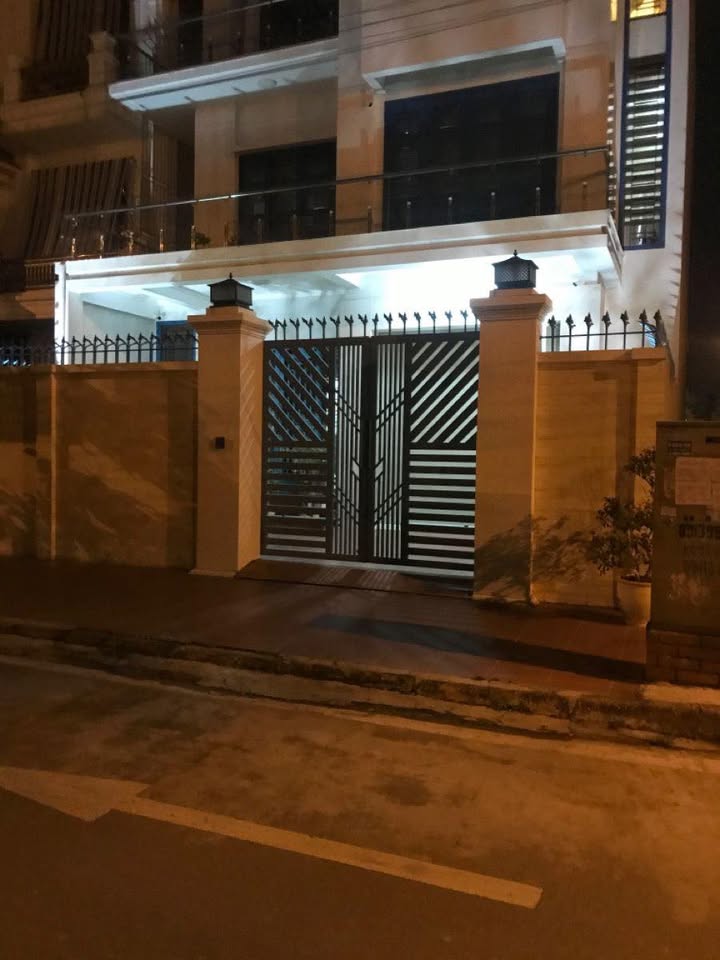 Nhà phố Trung Sơn - Huyện Bình Chánh - 120m² giá 20 tỷ - Chính chủ bán gấp!