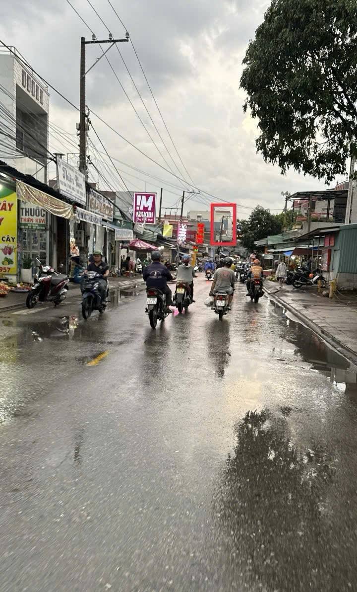 Đất mặt tiền chợ Đoàn Thị Kia, Dĩ An 105m² giá 8 tỷ - Kinh doanh đắc địa!