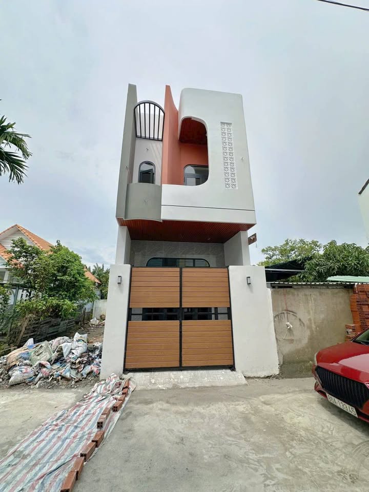 Nhà 1 trệt 1 lầu tại Tân Phong, 64m² - Thiết kế tối ưu, sẵn sàng ở ngay!