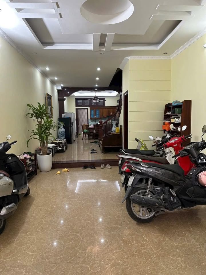 Nhà bán Phùng Hưng, Hà Đông 58m² giá 9 tỷ - Ngõ ô tô đậu cửa!