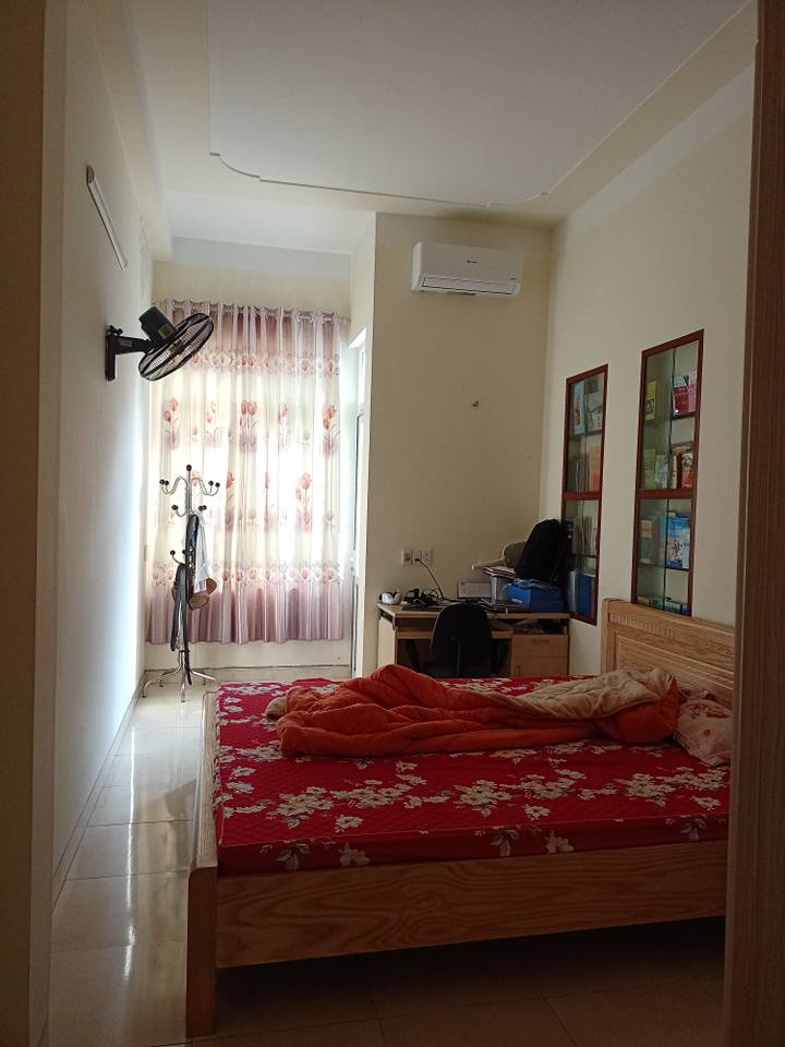 Nhà 3 tầng Tổ 8, Tô Hiệu 100m² giá 1.6 tỷ - Bán gấp trong tuần!