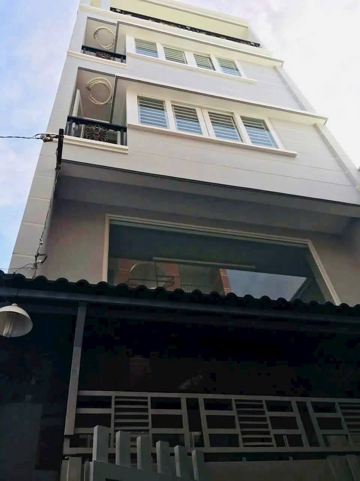 Nhà CHDV đường Quang Trung, P8, Gò Vấp, 83m² giá 9,8 tỷ - Lợi nhuận 50 triệu/tháng