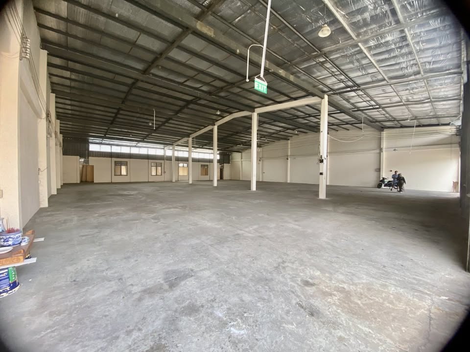 Nhà xưởng Hóc Môn 1.200m² giá 33 tỷ - Dòng tiền ổn định ~100 triệu/tháng!