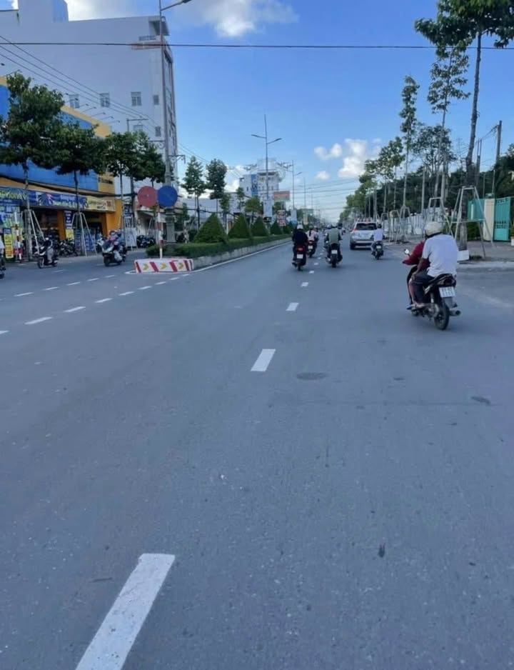 Nhà mặt tiền kinh doanh đường Hùng Vương, TP Sóc Trăng 189m² - Đầu tư sinh lời ngay!