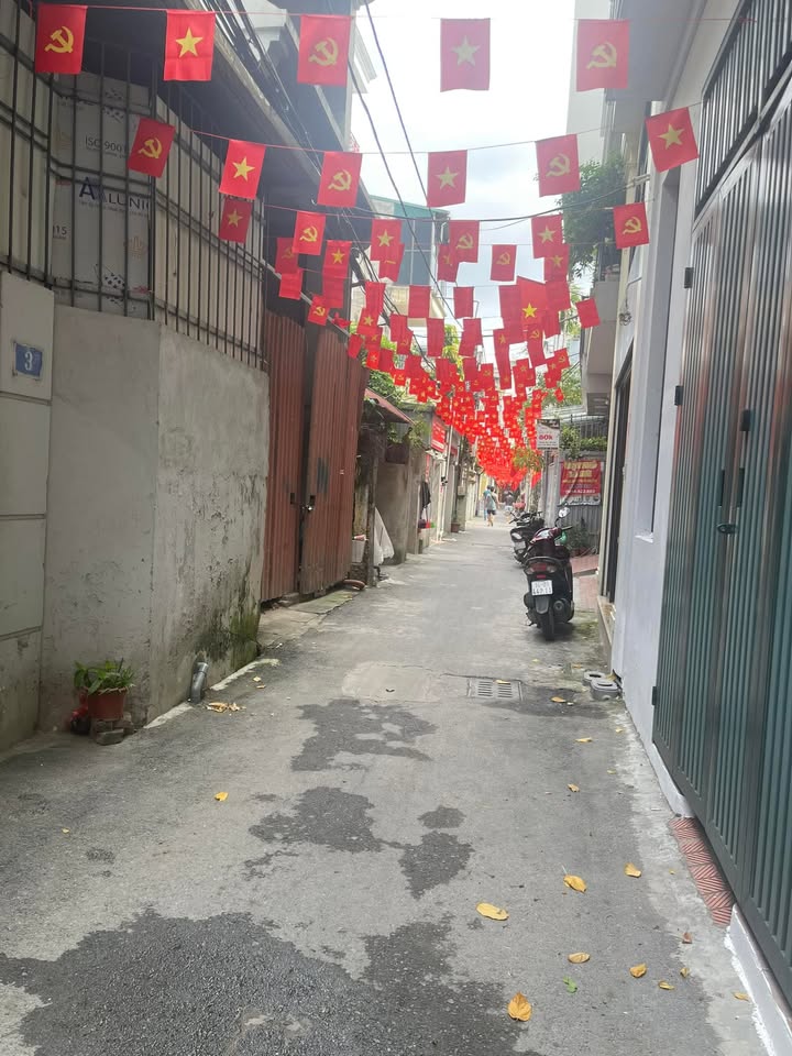 Nhà phố Ngọc Thụy Long Biên 45m² giá 8.9 tỷ - Full nội thất, sẵn sàng ở ngay!