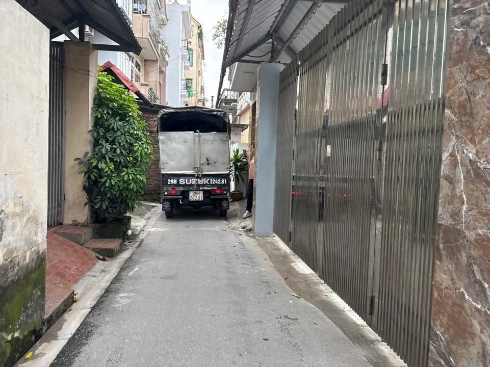 Nhà riêng phố Vũ Xuân Thiều, Long Biên 34m² giá thỏa thuận - Thiết kế hiện đại, nội thất đầy đủ!