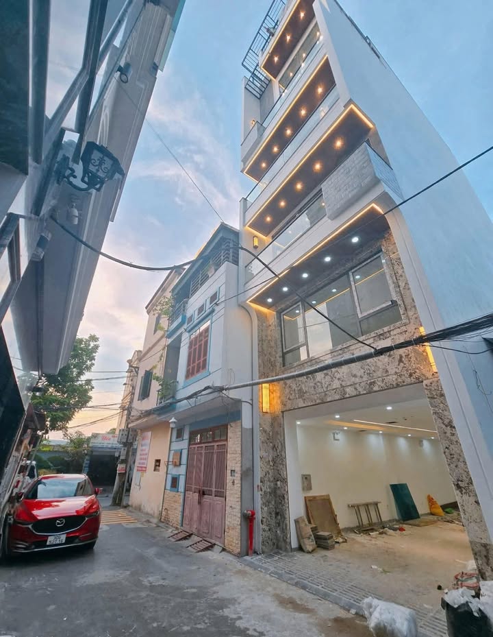 Nhà Phố Phúc Đồng Long Biên 85m² giá thỏa thuận - Thang máy hiện đại