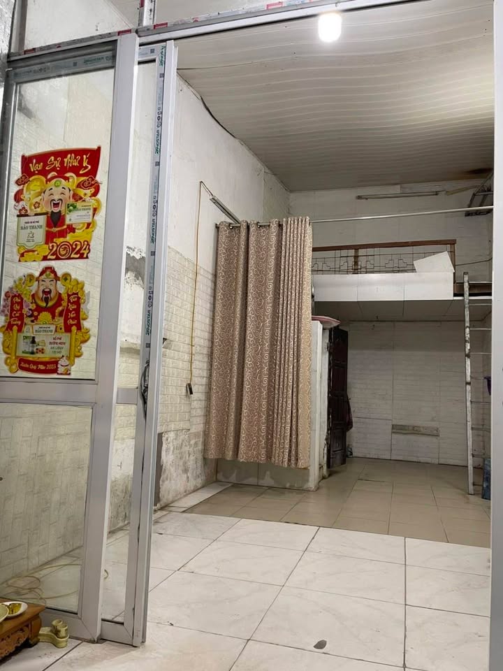 Nhà cấp 4 đường Đội Nhân, quận Long Biên 20m² giá 7 tỷ - An ninh tuyệt đối!