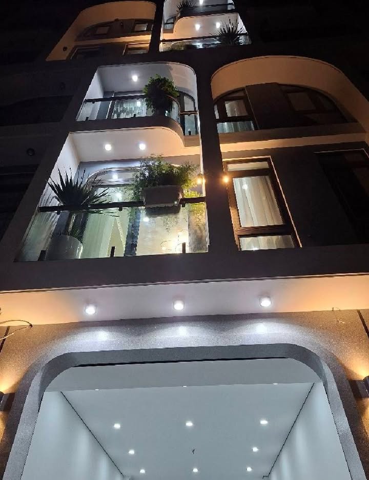 Nhà 6 Tầng Thang Máy, Gara Ô Tô Tại Thạch Bàn 38.5m² - Sẵn Sàng Vào Ở Ngay!