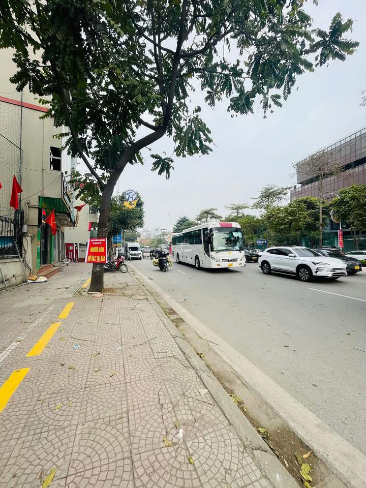 Bán đất tặng nhà 2 tầng Thạch Bàn 36m² giá 6 tỷ - Vị trí phát triển từng ngày!