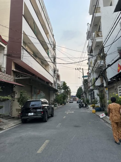 Nhà phố kinh doanh tại Phú Thạnh, Tân Phú - 81m² giá 8 tỷ - Sẵn sàng vào ở!