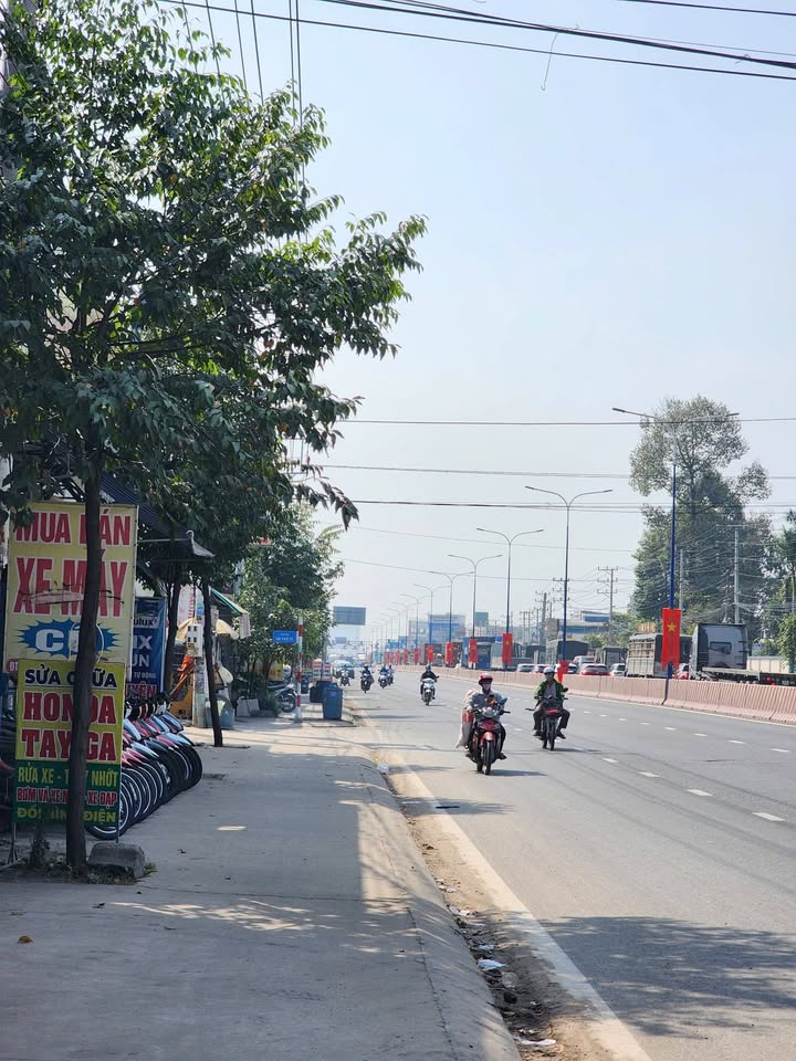 FrontHouse Đường ĐT743, Phường An Phú, TP. Thuận An 1002m² giá 43 tỷ - Kinh doanh sầm uất ngay vòng xoay Phú!