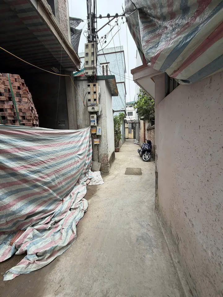 Nhà mới xây tại La Phù, 42m² - Thang máy hiện đại, giá thỏa thuận!