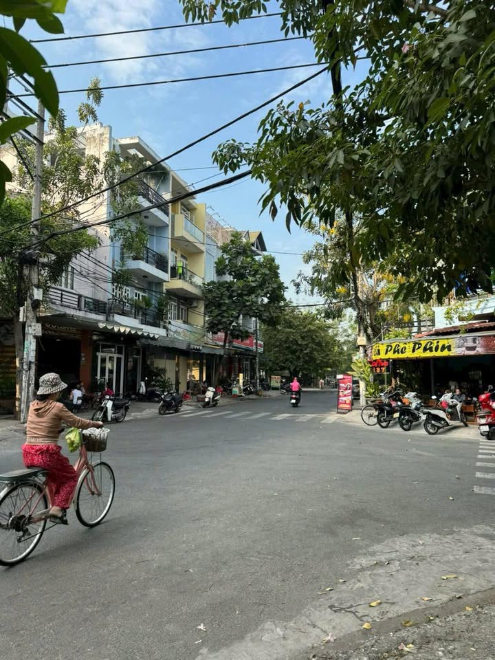Bán nhà mặt tiền kinh doanh đường T6, Phường Tây Thạnh, Quận Tân Phú, giá 11.7 tỷ - Vị trí đắc địa cho kinh doanh!